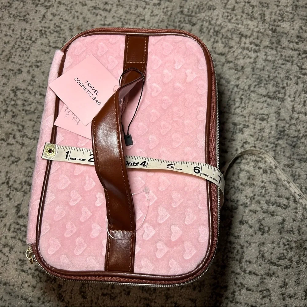 NWT Juicy Couture Baby Pink Velour Heart Print Zip-Up Cosmetic Travel Bag